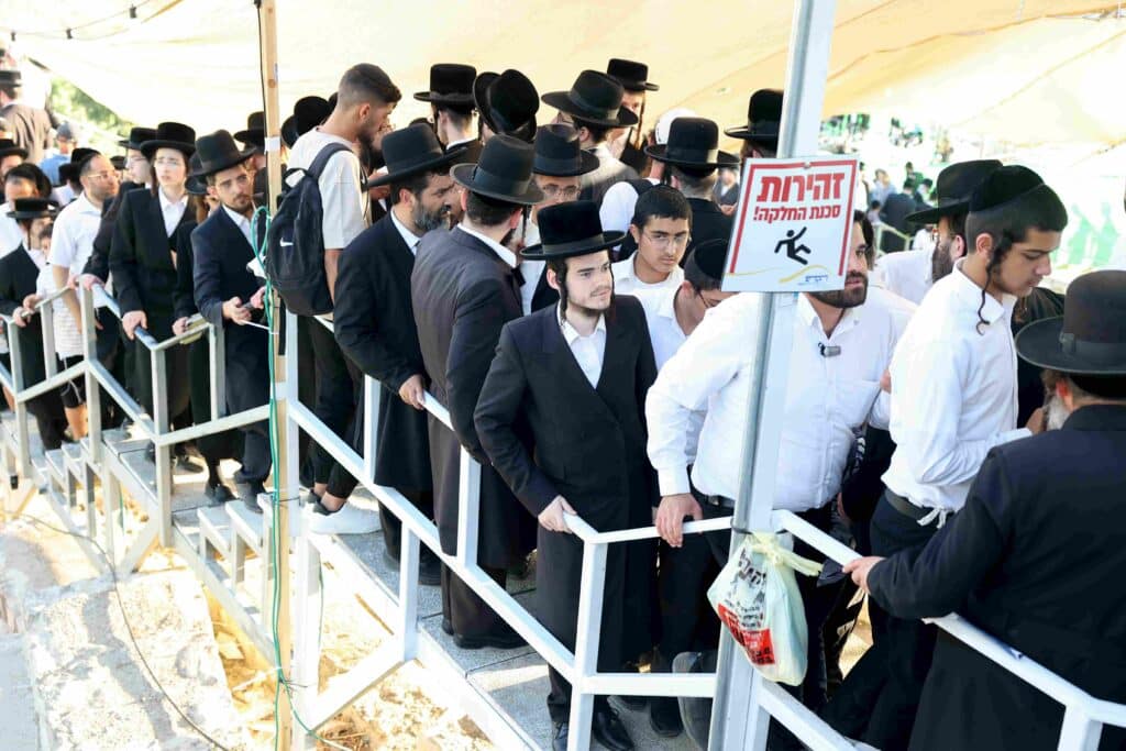 גלריה: המונים השתטחו על ציון האר"י הקדוש בצפת