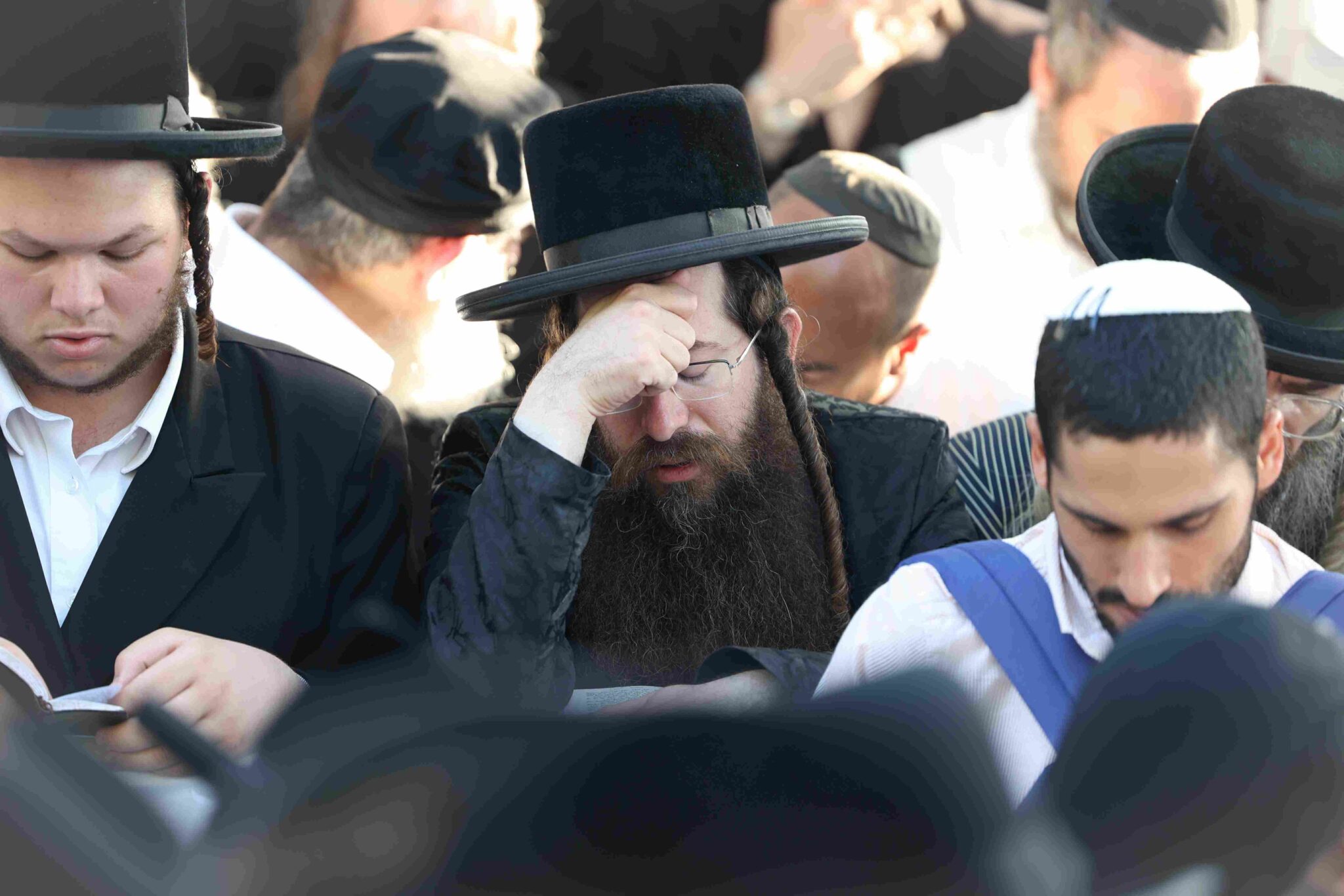 גלריה: המונים השתטחו על ציון האר"י הקדוש בצפת