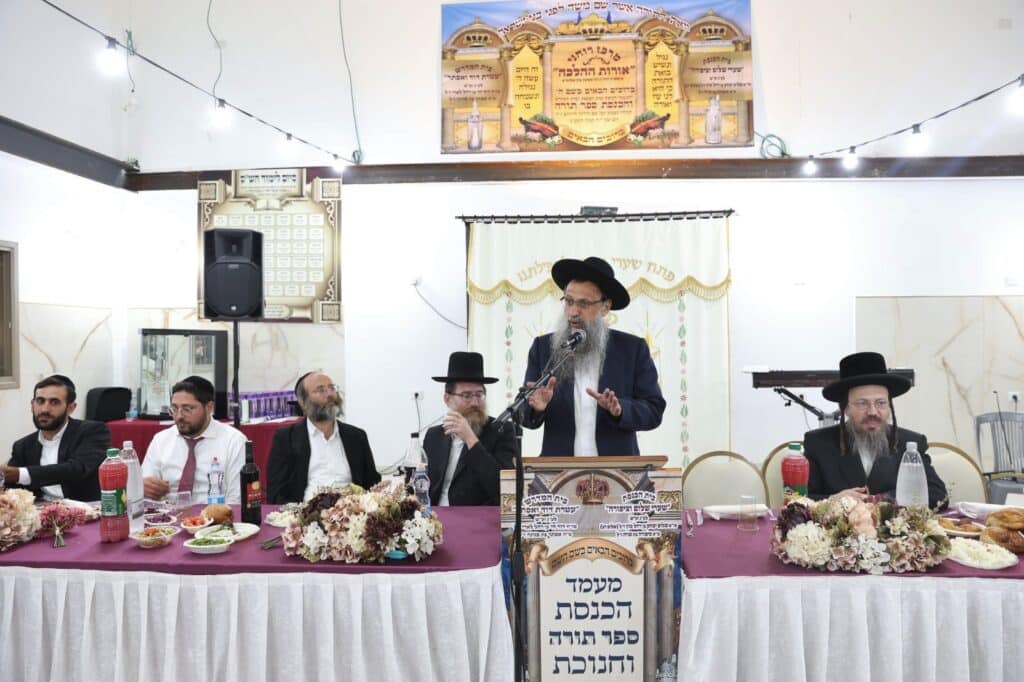 גלריה: בביתר חגגו הכנסת ס"ת לאורות ההלכה גלריה: בביתר חגגו הכנסת ס"ת לאורות ההלכה