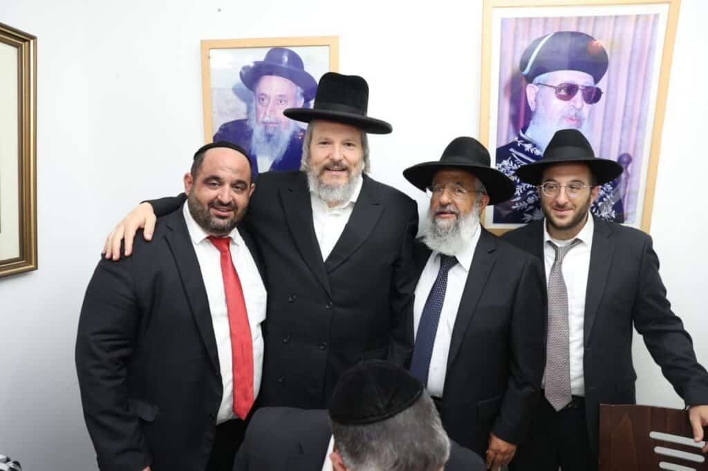 גלריה: בביתר חגגו הכנסת ס"ת לאורות ההלכה גלריה: בביתר חגגו הכנסת ס"ת לאורות ההלכה