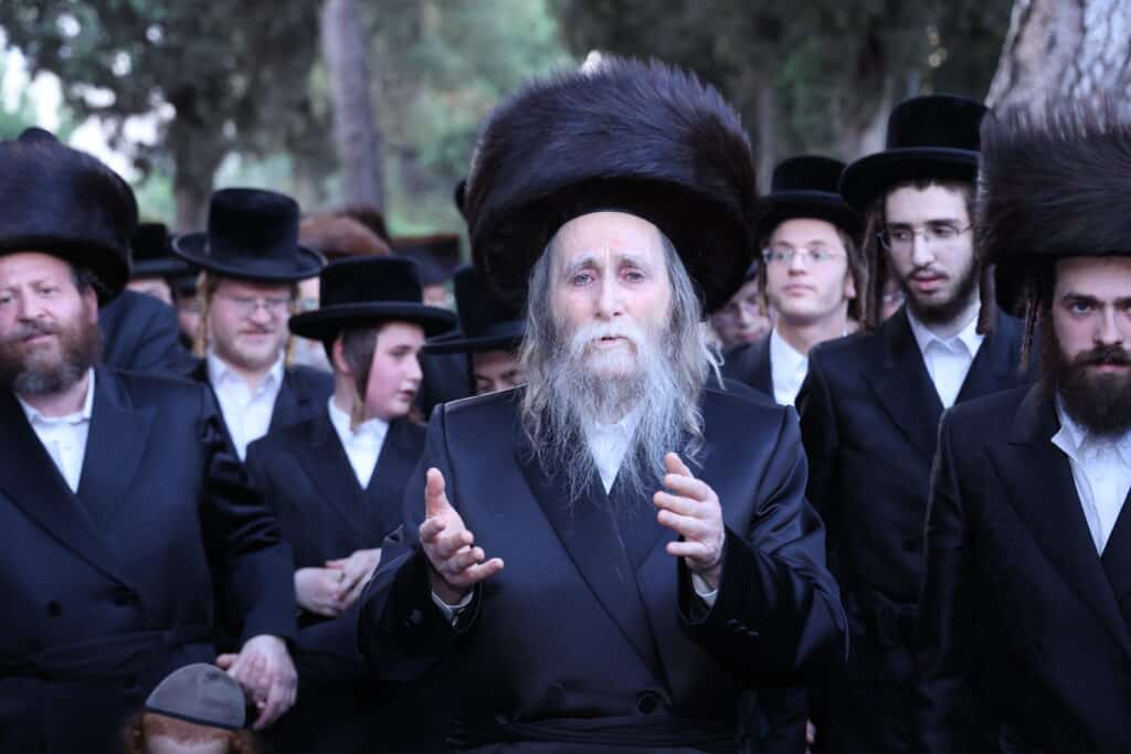 הנגיד הכניס ס"ת להיכל ישיבת 'אוהל שמעון' ערלוי