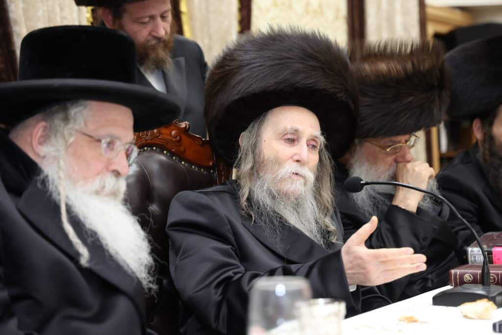 הנגיד הכניס ס"ת להיכל ישיבת 'אוהל שמעון' ערלוי