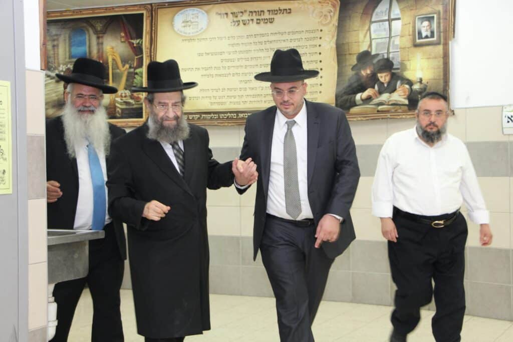 גלריה: רב העיר חילק תעודות לתלמידי 'כינור דוד'