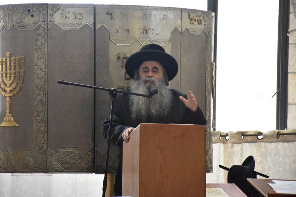 תיעוד: הגאב"ד מסר שיעור ב"צילו של היכל"