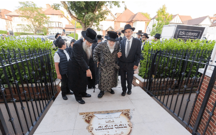 תיעוד: האדמו"ר מויזניץ' ערך 'סעודת מצווה' לנגידים