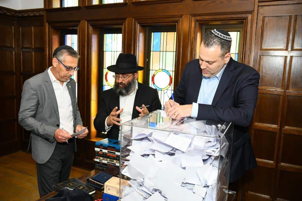 השר זוהר מתחזק את השותפות עם חב"ד למורשת תרבות יהודית השר זוהר מתחזק את השותפות עם חב"ד למורשת תרבות יהודית