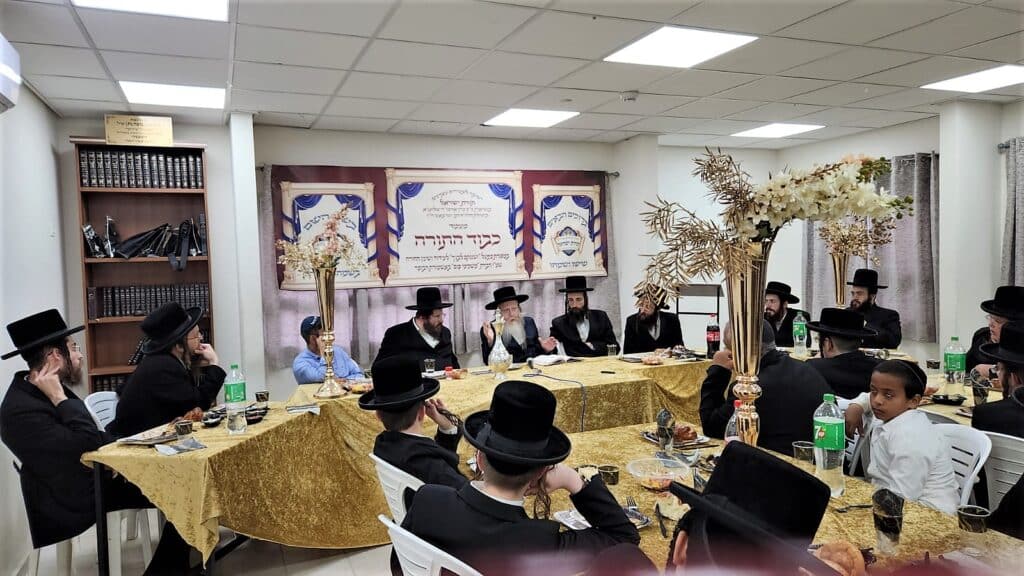 מעמד כבוד התורה ב"תורת ישראל" קרעטשניף – ק"ג