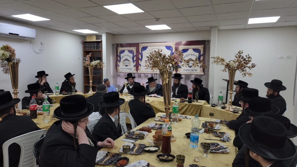 מעמד כבוד התורה ב"תורת ישראל" קרעטשניף – ק"ג