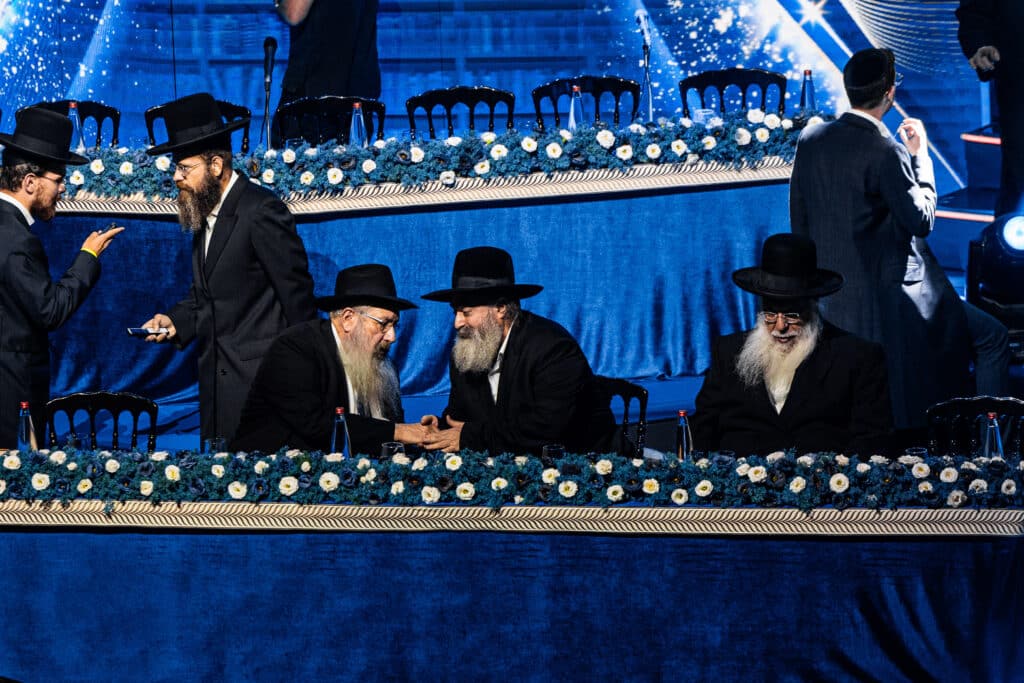 אלפים בסיום הרמב"ם של מפעל התורה העולמי 'שיננא'