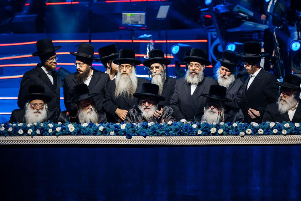 אלפים בסיום הרמב"ם של מפעל התורה העולמי 'שיננא'