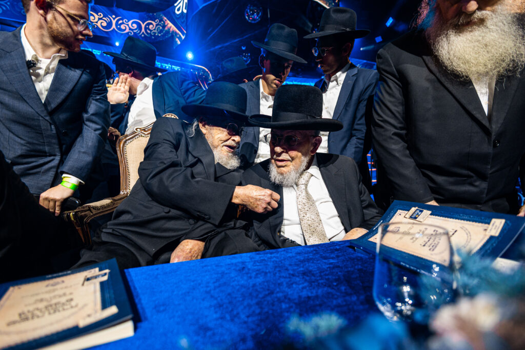 אלפים בסיום הרמב"ם של מפעל התורה העולמי 'שיננא'