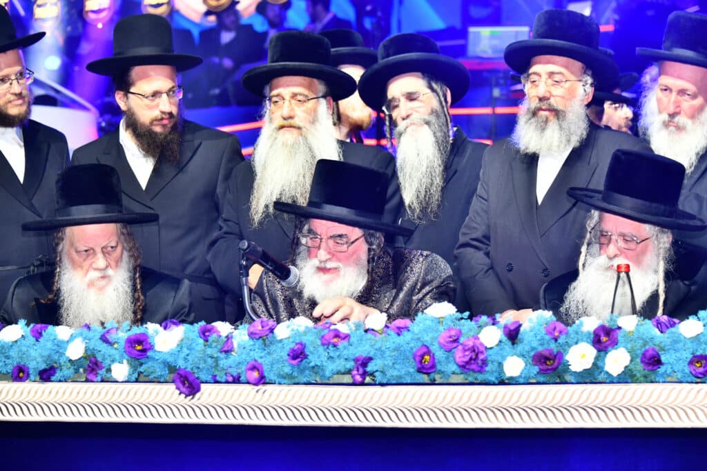 אלפים בסיום הרמב"ם של מפעל התורה העולמי 'שיננא'