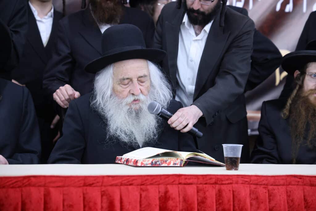 בעדה החרדית סיימו את הש"ס בהילולת הגאב"ד