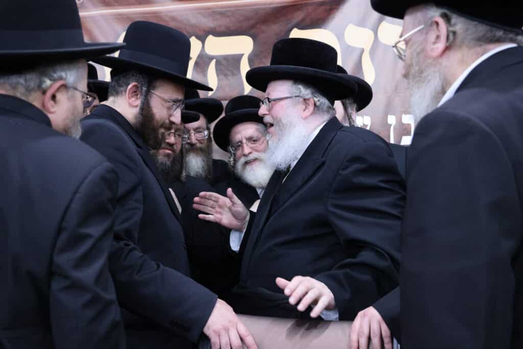 בעדה החרדית סיימו את הש"ס בהילולת הגאב"ד