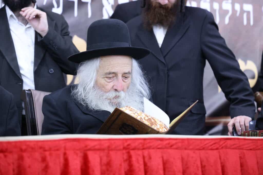 בעדה החרדית סיימו את הש"ס בהילולת הגאב"ד