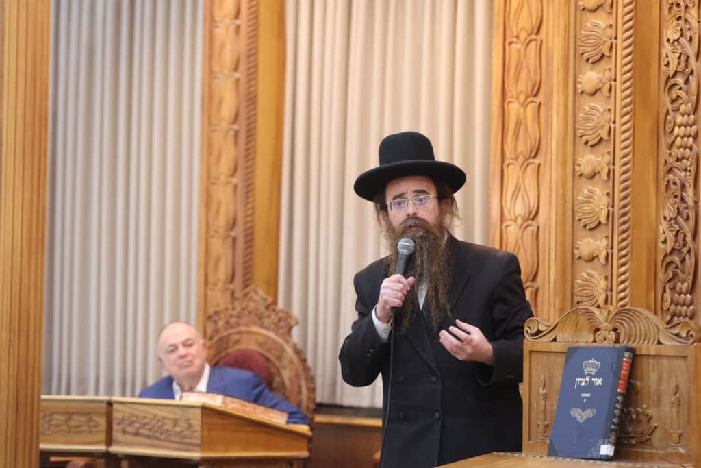 באור לציון התכנסו לזכר מרן הגרב"צ אבא שאול באור לציון התכנסו לזכר מרן הגרב"צ אבא שאול