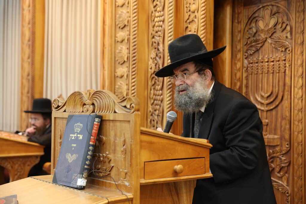 באור לציון התכנסו לזכר מרן הגרב"צ אבא שאול באור לציון התכנסו לזכר מרן הגרב"צ אבא שאול