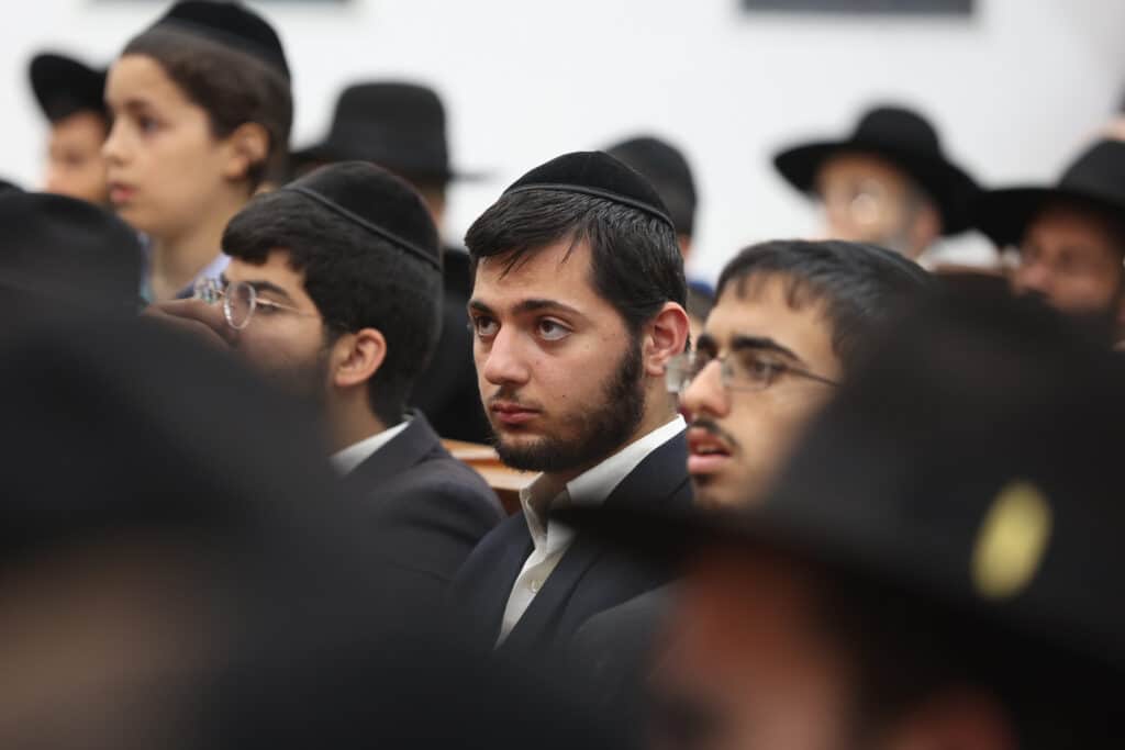 באור לציון התכנסו לזכר מרן הגרב"צ אבא שאול באור לציון התכנסו לזכר מרן הגרב"צ אבא שאול