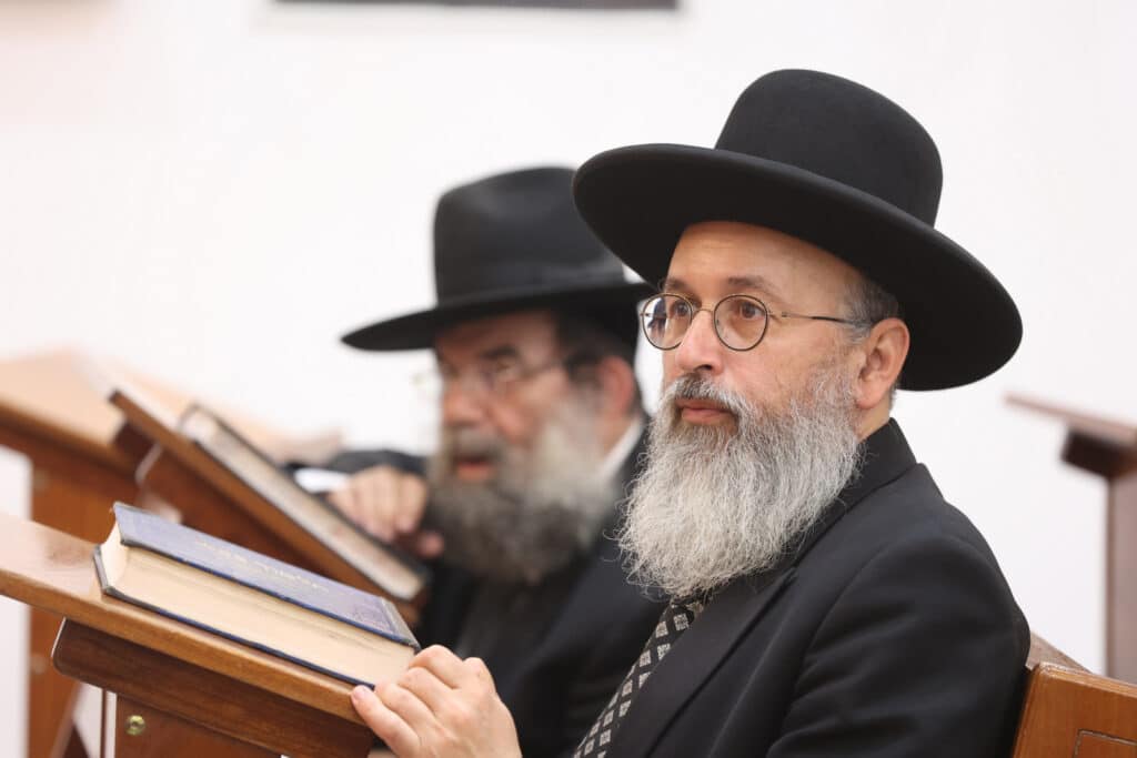 באור לציון התכנסו לזכר מרן הגרב"צ אבא שאול באור לציון התכנסו לזכר מרן הגרב"צ אבא שאול