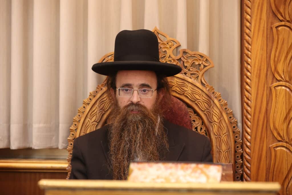 באור לציון התכנסו לזכר מרן הגרב"צ אבא שאול באור לציון התכנסו לזכר מרן הגרב"צ אבא שאול