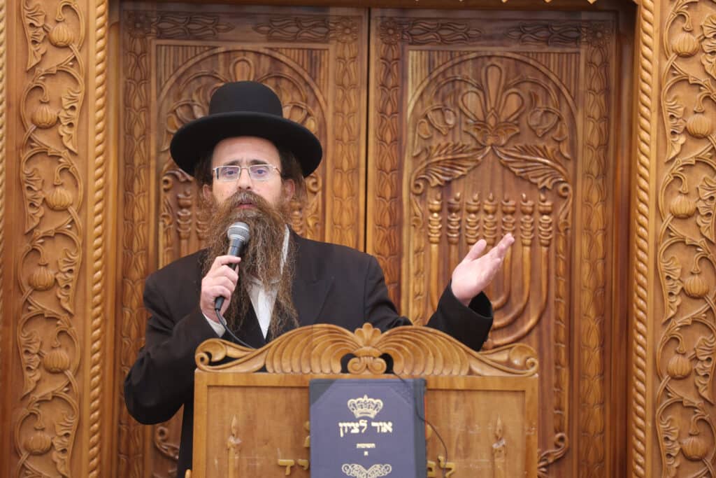 באור לציון התכנסו לזכר מרן הגרב"צ אבא שאול באור לציון התכנסו לזכר מרן הגרב"צ אבא שאול