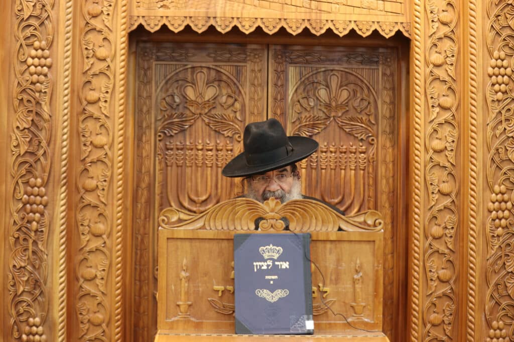 באור לציון התכנסו לזכר מרן הגרב"צ אבא שאול באור לציון התכנסו לזכר מרן הגרב"צ אבא שאול