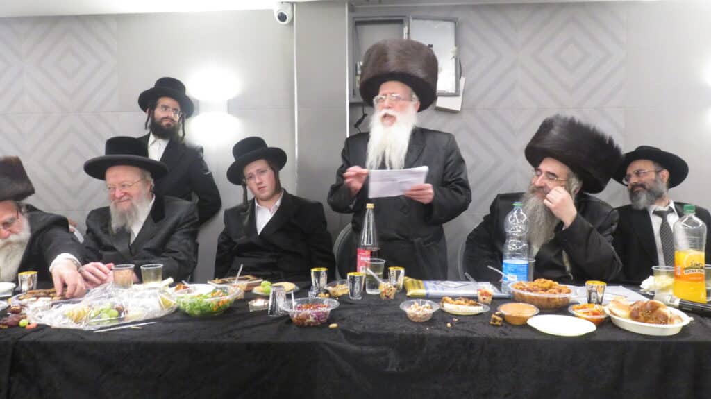 גלריה: שמחת האירוסין לנכדת האדמו"ר מקארלי