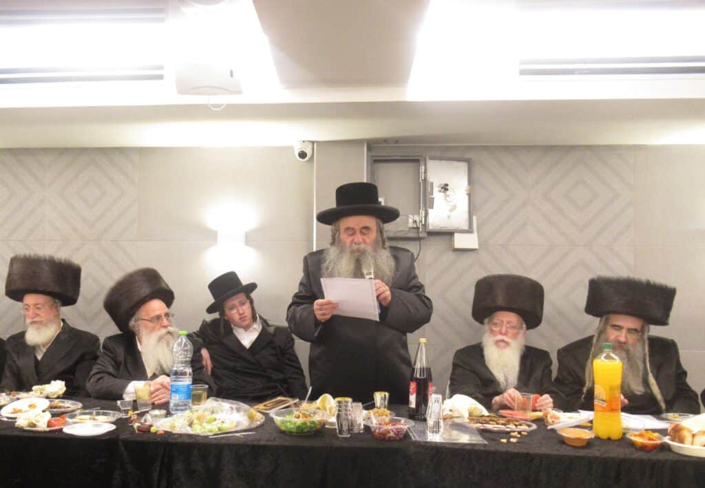 גלריה: שמחת האירוסין לנכדת האדמו"ר מקארלי