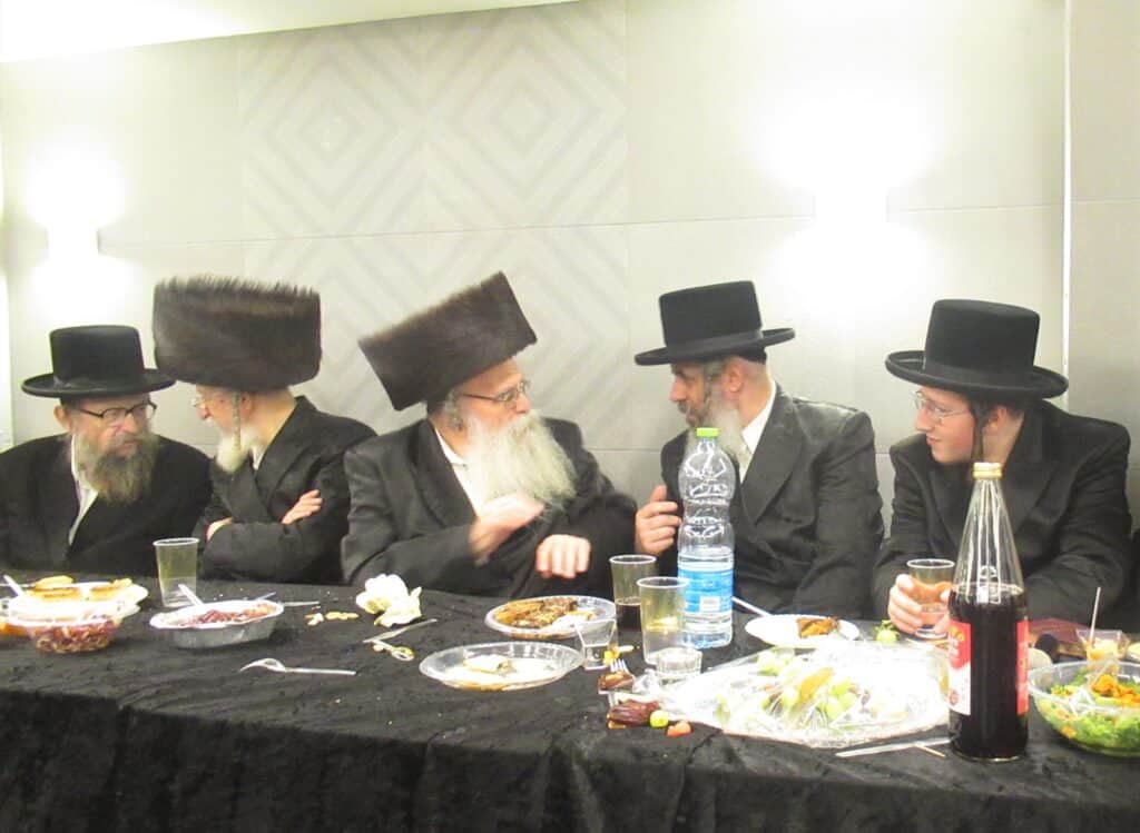 גלריה: שמחת האירוסין לנכדת האדמו"ר מקארלי