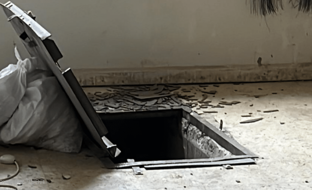 כוחות צה"ל פרצו למסגד וגילו בורות נפץ