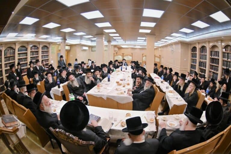 הילולת הרה"ק מצאנז קלויזנבורג זי"ע בצל חתנו הגדול 