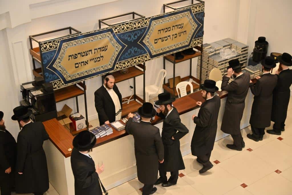 לבקשת האדמו"ר: חסידי ויז'ניץ התכנסו לכנס חיזוק