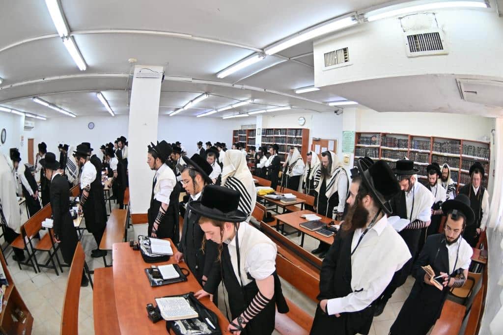 הילולת הרה"ק מצאנז קלויזנבורג זי"ע בצל חתנו הגדול
