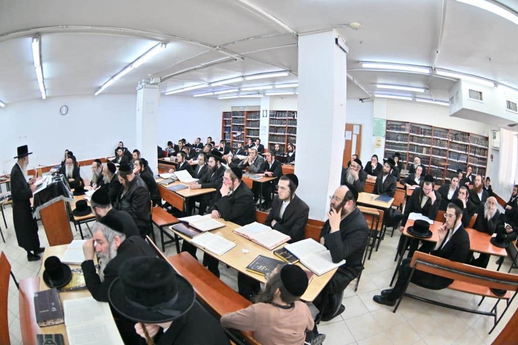 הילולת הרה"ק מצאנז קלויזנבורג זי"ע בצל חתנו הגדול