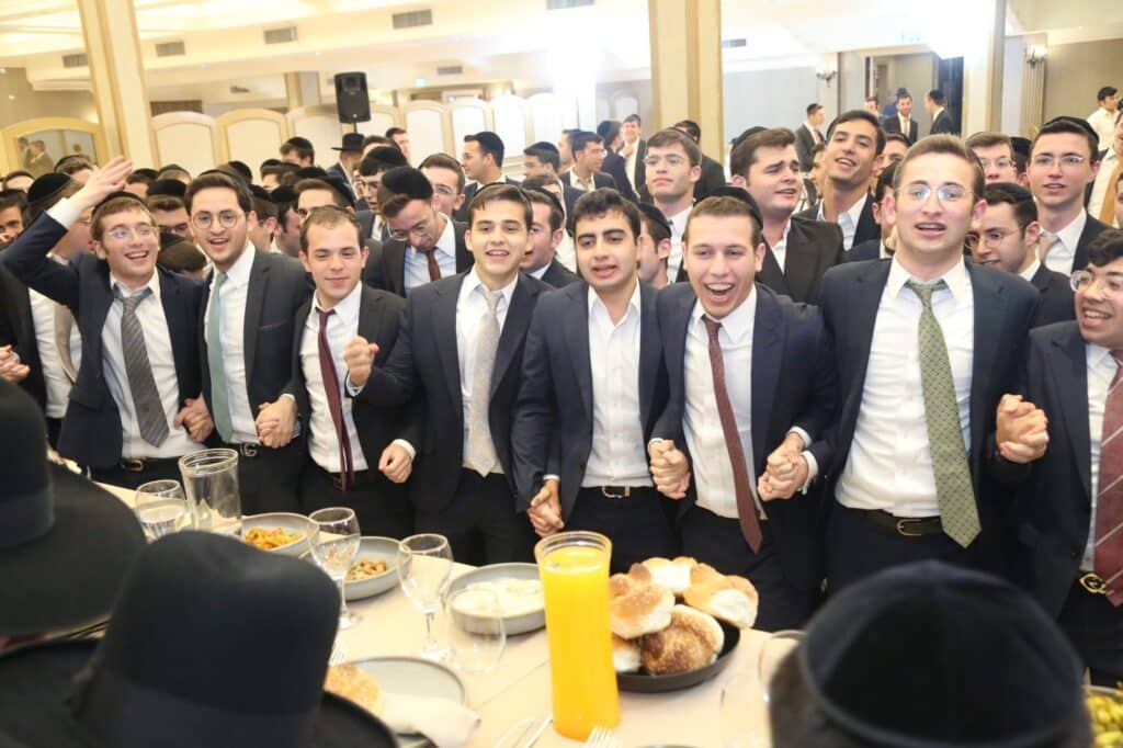 סיום הש"ס בבית מתתיהו לע"נ מנהלת בית הספר