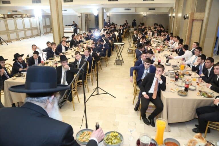 סיום הש"ס בבית מתתיהו לע"נ מנהלת בית הספר