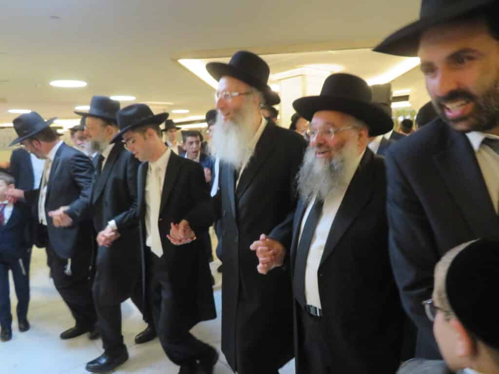 שמחת נישואי בן הגרמ"ב זילברברג • תיעוד