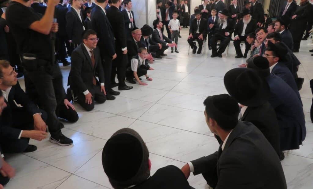 שמחת נישואי בן הגרמ"ב זילברברג • תיעוד