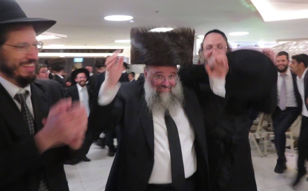 שמחת נישואי בן הגרמ"ב זילברברג • תיעוד