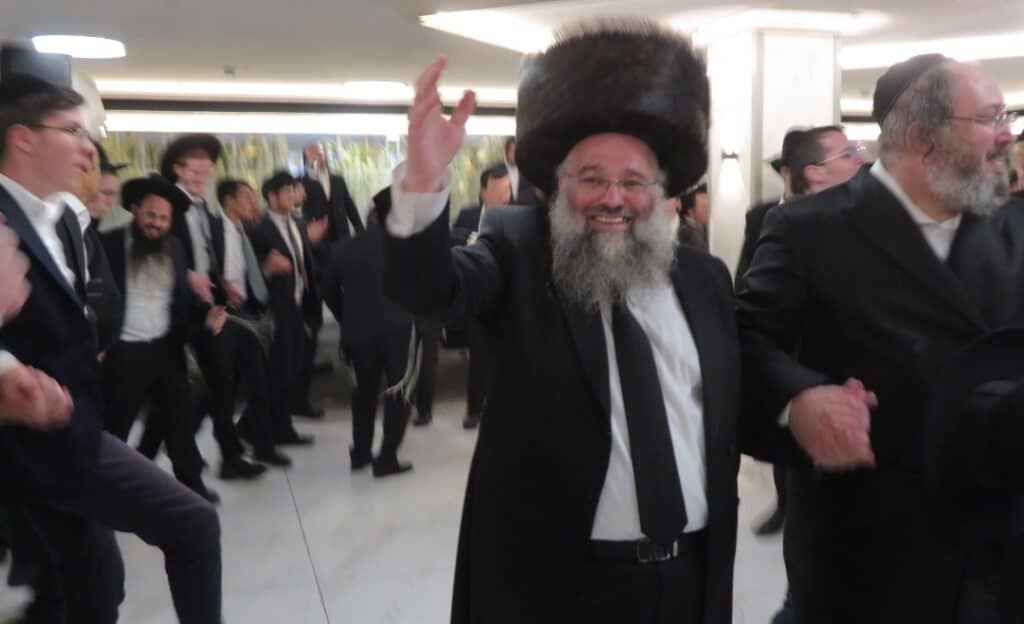 שמחת נישואי בן הגרמ"ב זילברברג • תיעוד