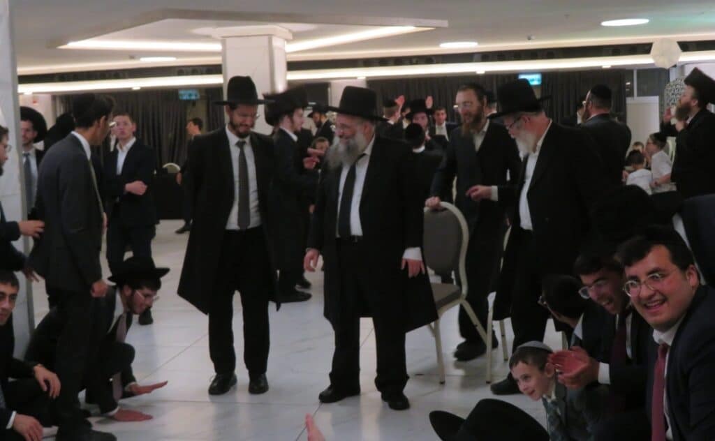 שמחת נישואי בן הגרמ"ב זילברברג • תיעוד