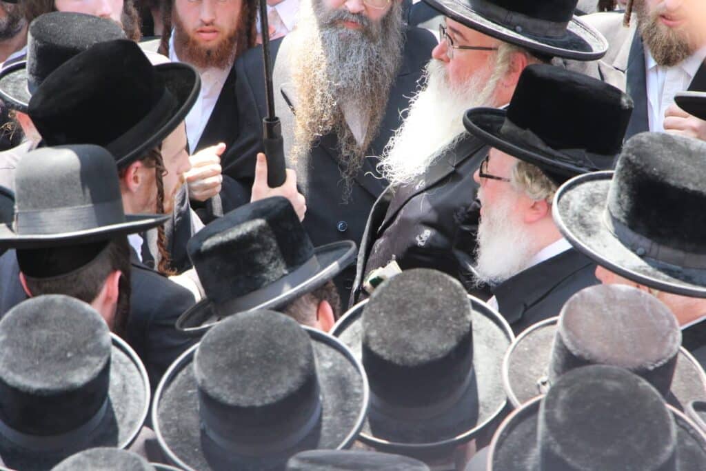 תיעוד: הלווית אמו של כ"ק אדמו"ר מבוהוש