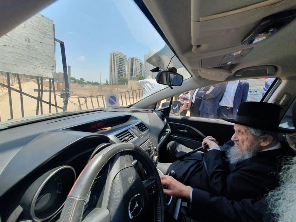 תשעה באב במחיצת מרן הגר"ד לנדו