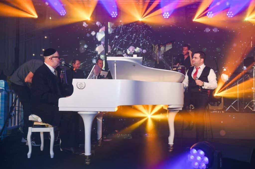 שלום ברנהולץ השיק את "ביכורים" במופע השקה מרהיב