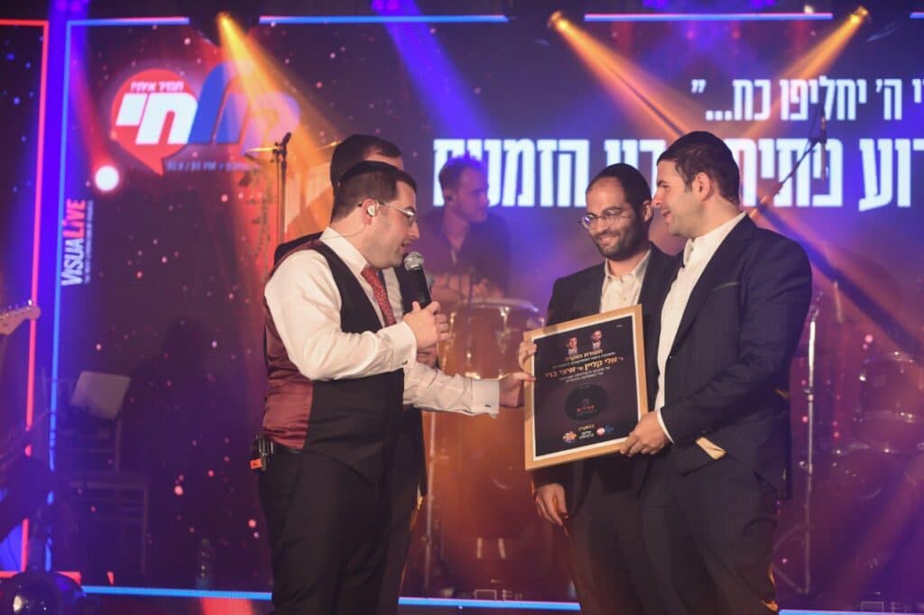 שלום ברנהולץ השיק את "ביכורים" במופע השקה מרהיב