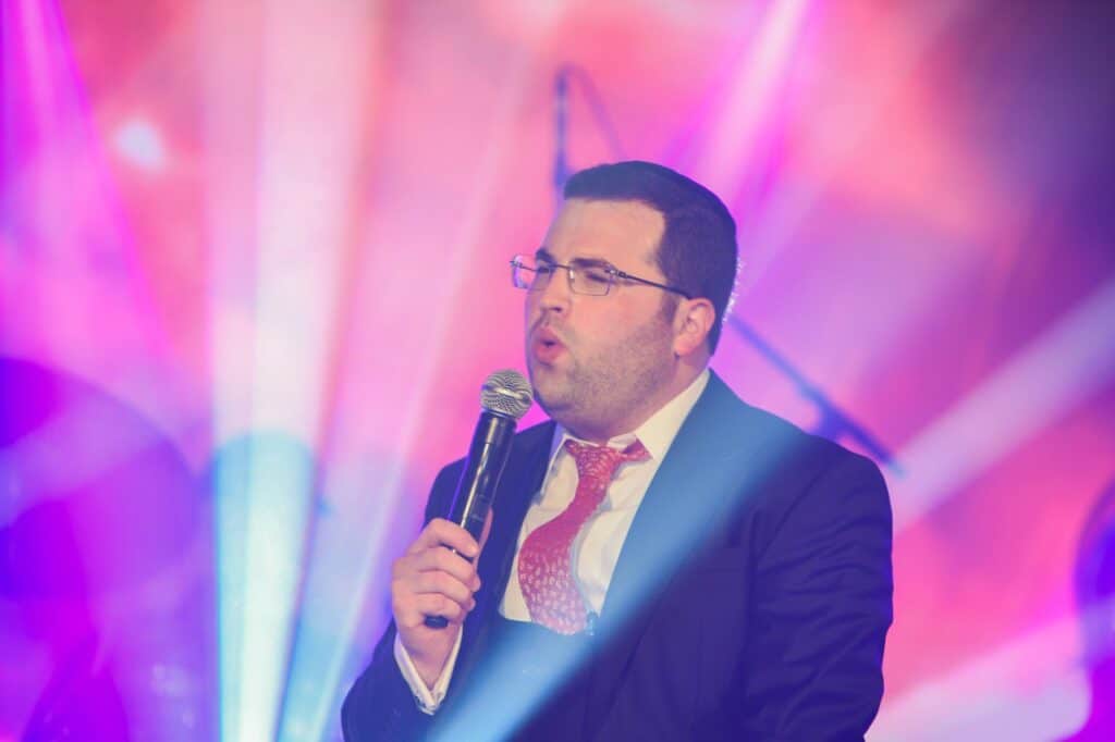 שלום ברנהולץ השיק את "ביכורים" במופע השקה מרהיב
