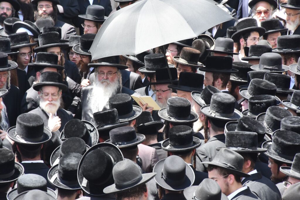 תיעוד: הלווית אמו של כ"ק אדמו"ר מבוהוש