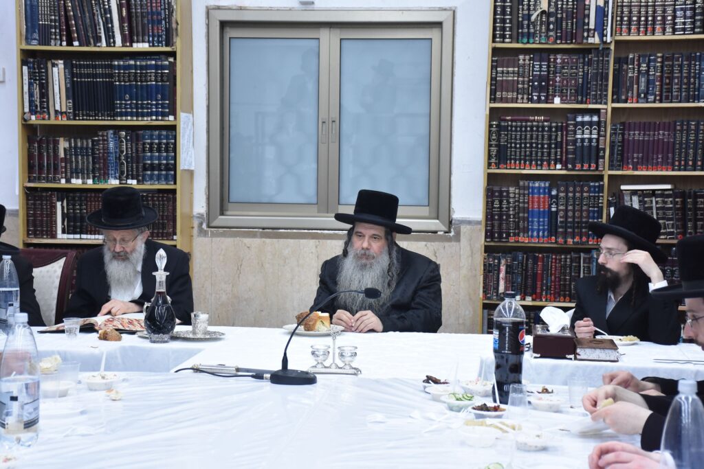 כשהוא בוצע את החלה: הטיש של האדמו"ר מקוידינוב