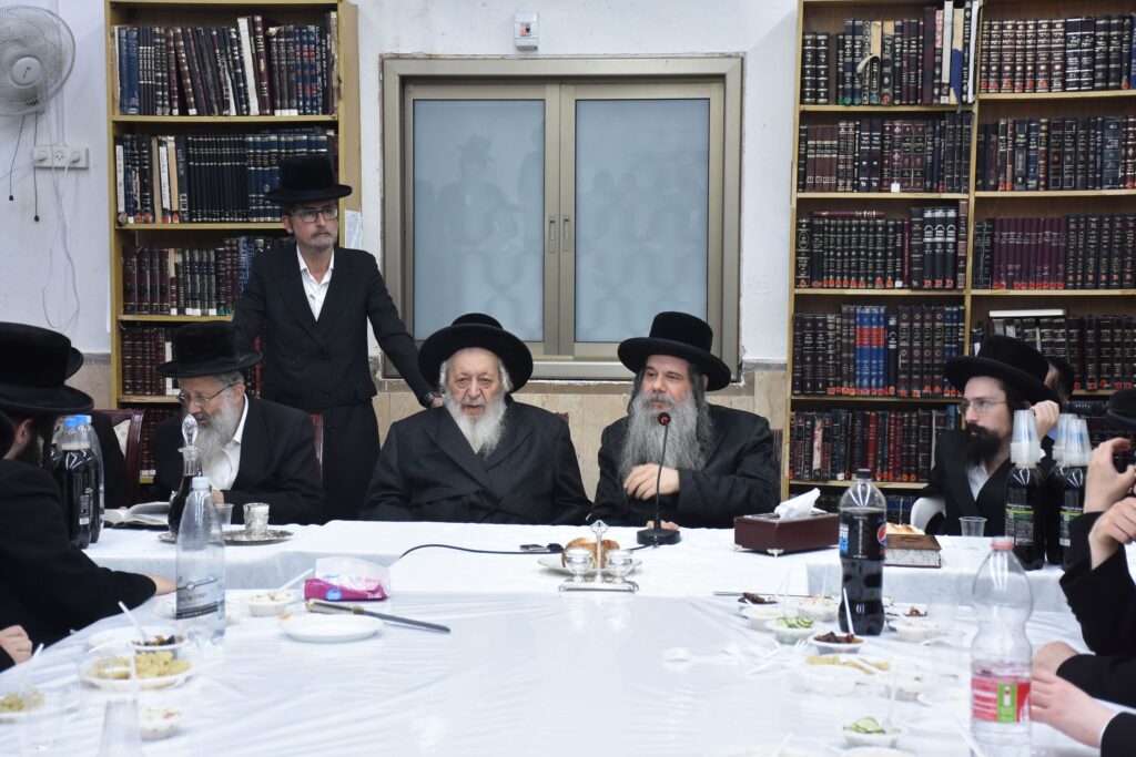 כשהוא בוצע את החלה: הטיש של האדמו"ר מקוידינוב