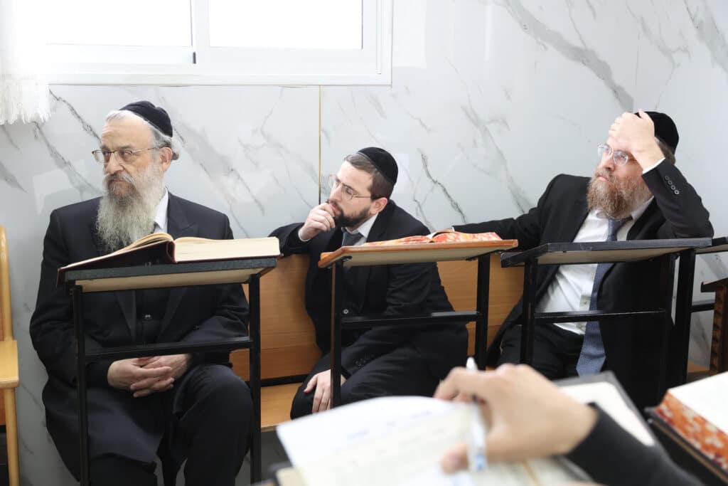 ראש הישיבה הגיע למסור שיעור בישיבה הספרדית